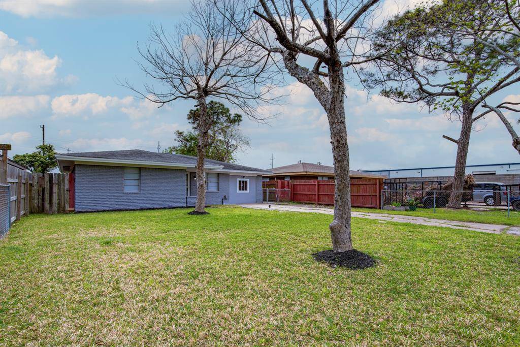 Texas City, TX 77590,2821 1st AVE N