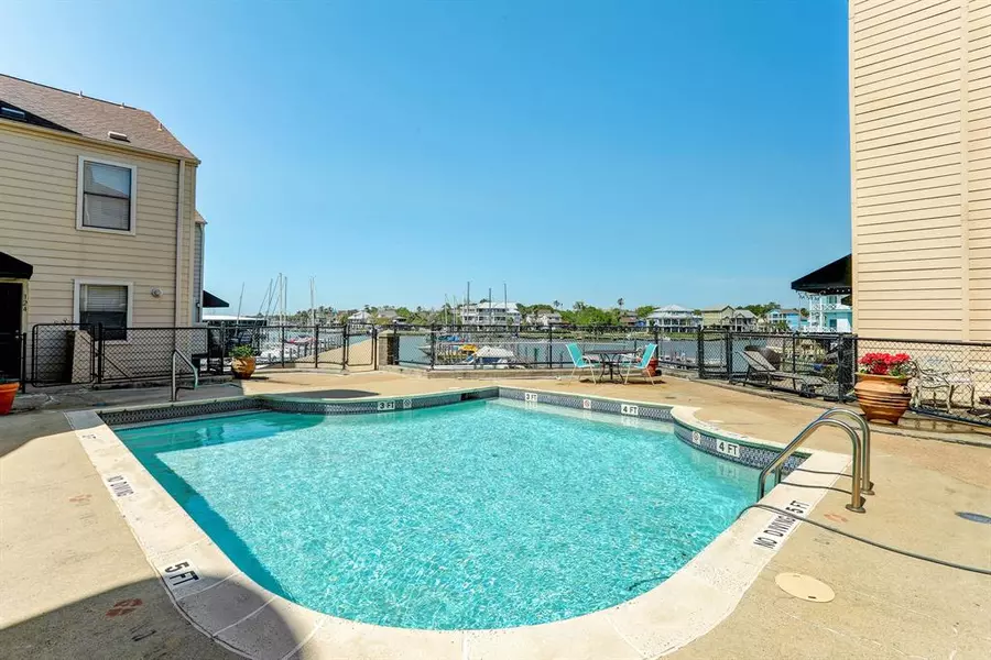 1140 Marina Bay DR #113A, Kemah, TX 77565