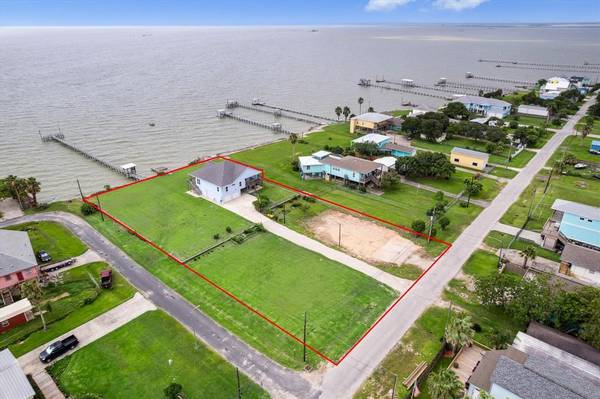 807 5th Street,  San Leon,  TX 77539