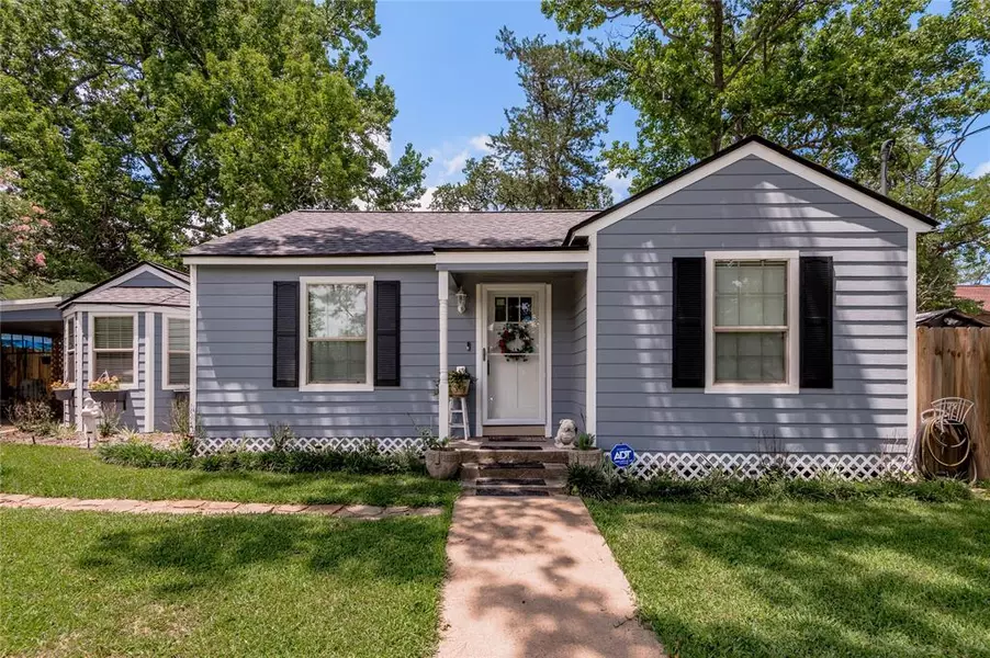 1418 21 1/2 ST, Huntsville, TX 77340