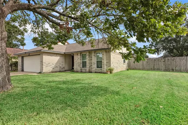 La Porte, TX 77571,10900 Mulberry CT