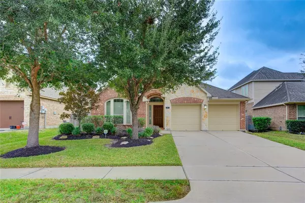 2607 Silent Walk CT, Pearland, TX 77584