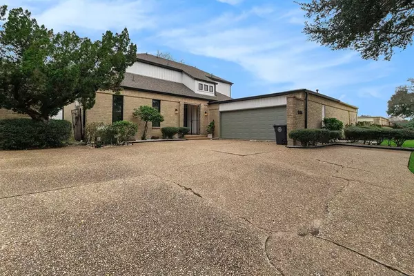 Sugar Land, TX 77478,506 Fox Briar LN