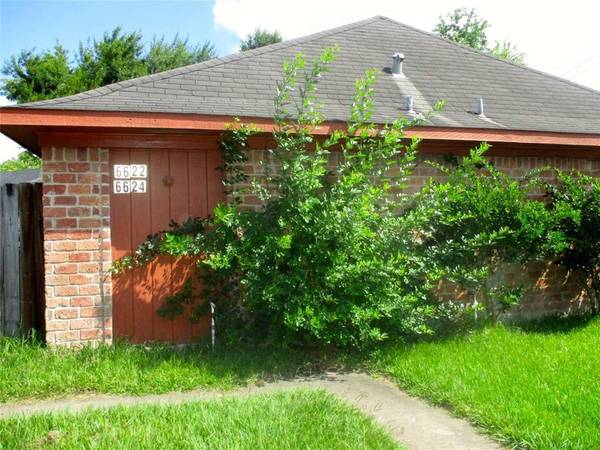 6664 W Fuqua DR, Houston, TX 77489