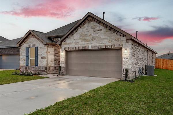 41730 Tumbleweed Pass LN, Magnolia, TX 77354