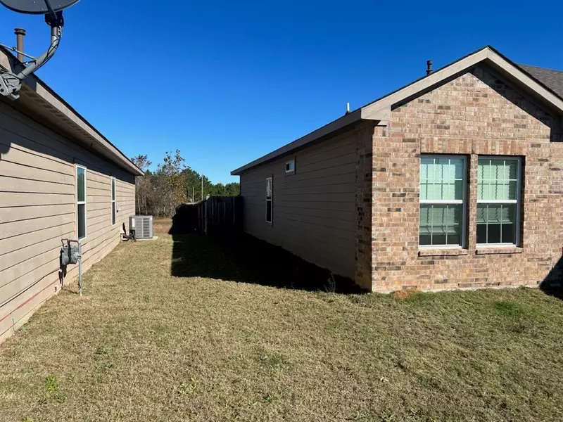 1454 Road 5102, Cleveland, TX 77327