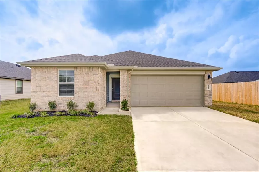 1254 waterside trace, Sealy, TX 77474