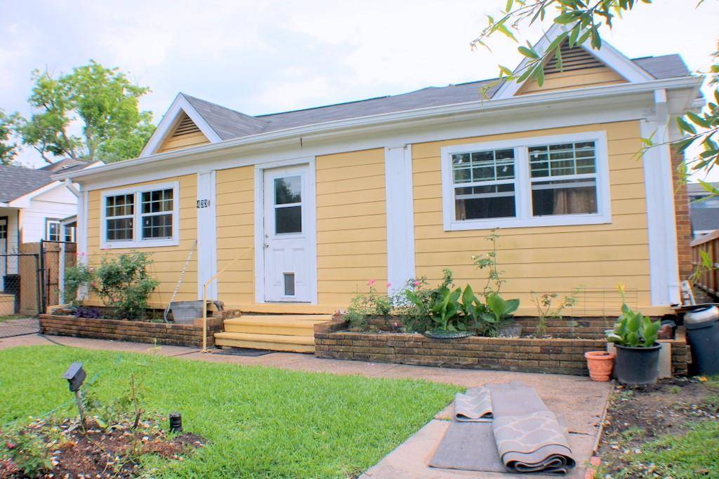 4334 Bell ST, Houston, TX 77023