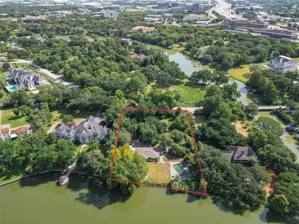 Sugar Land, TX 77478,512 W Alkire Lake DR