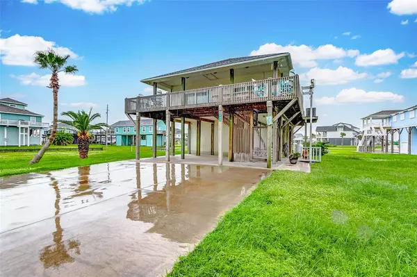 Crystal Beach, TX 77650,957 Raymond