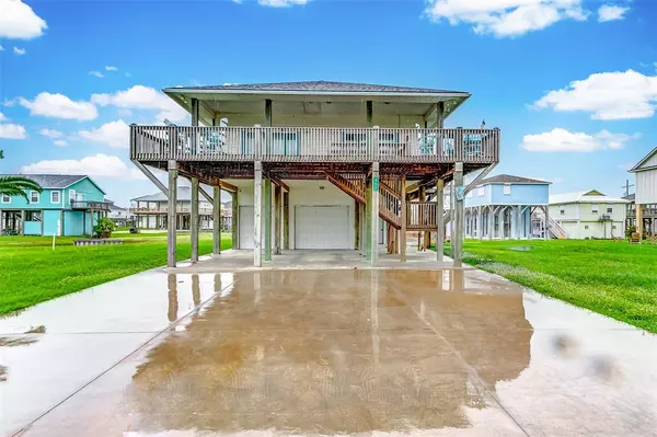 Crystal Beach, TX 77650,957 Raymond