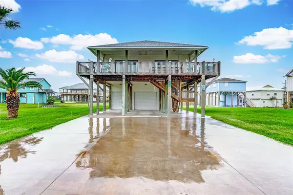 957 Raymond, Crystal Beach, TX 77650