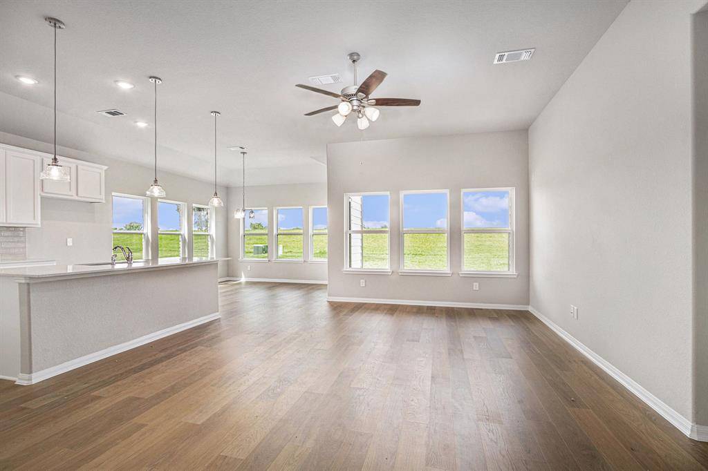 West Columbia, TX 77486,2102 Twin Lakes BLVD