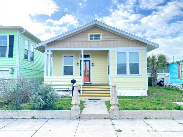 1323 Avenue N, Galveston, TX 77550