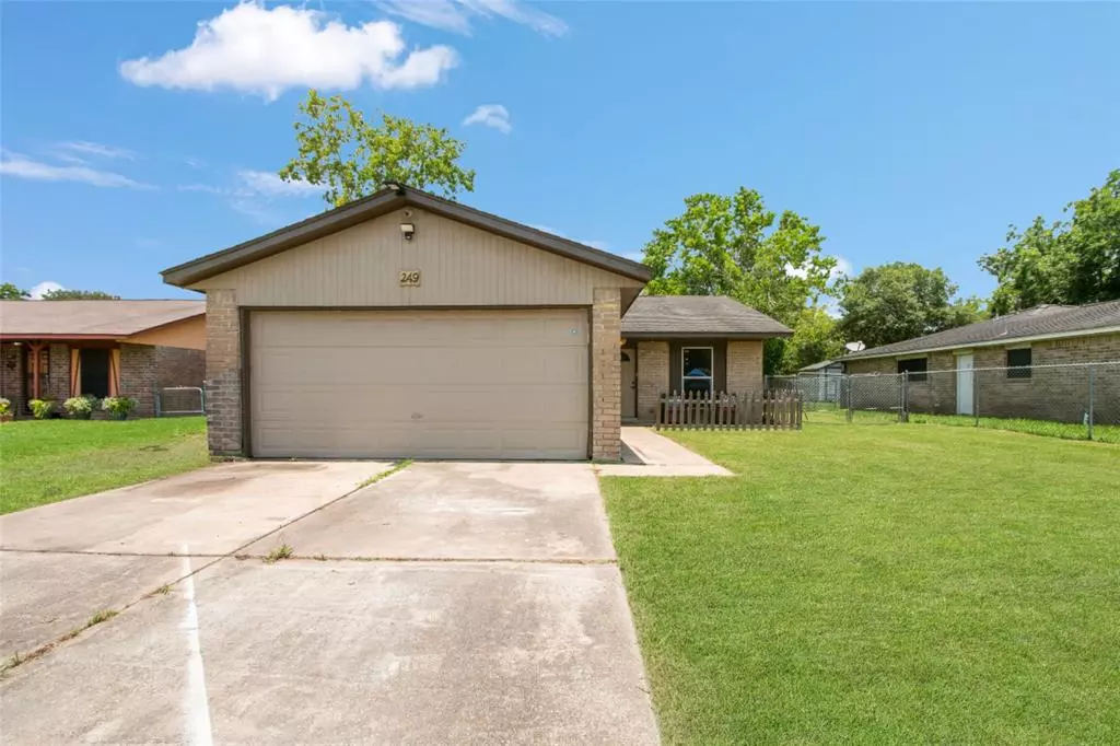 Angleton, TX 77515,249 Austin ST