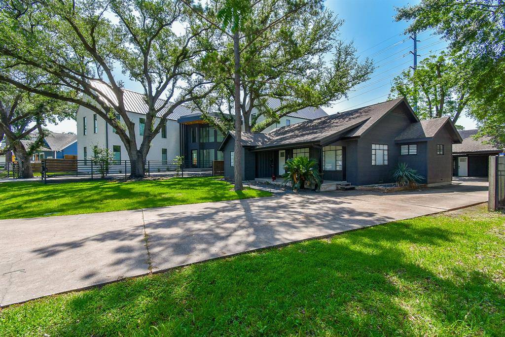 Houston, TX 77008,1806 1/2 W 14th ST