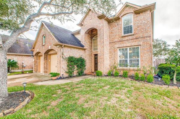 5223 Cottonwood Creek LN,  League City,  TX 77573