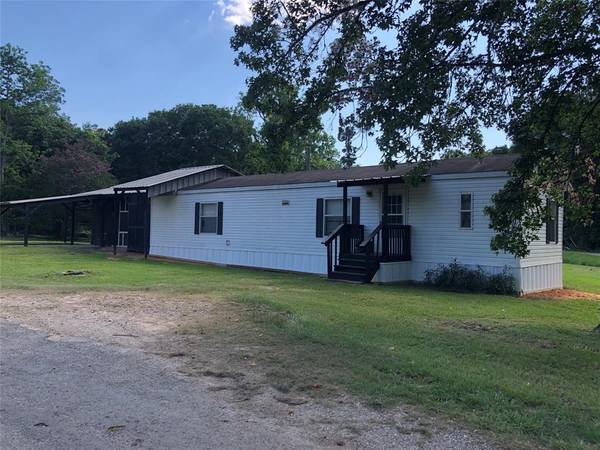 506 S Oakhurst DR, Livingston, TX 77351