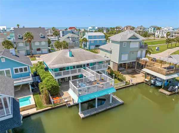 3404 Jolly Roger CIR, Galveston, TX 77554