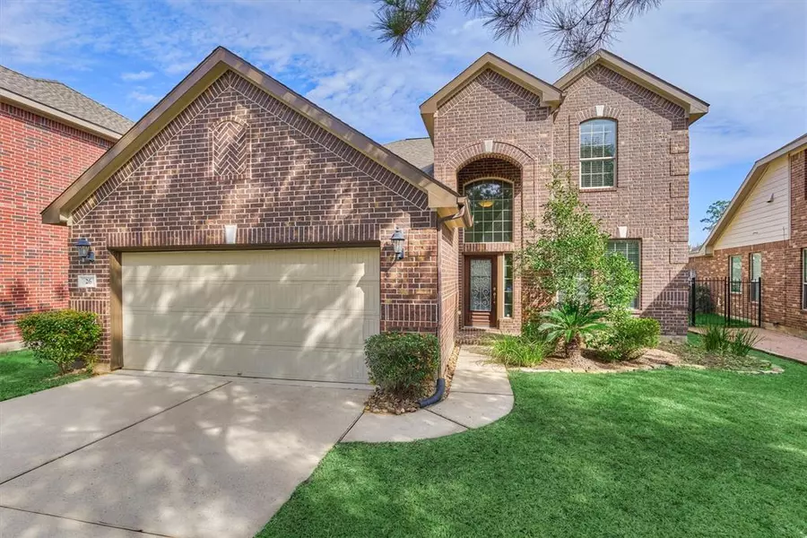 26 Black Swan CT, The Woodlands, TX 77354