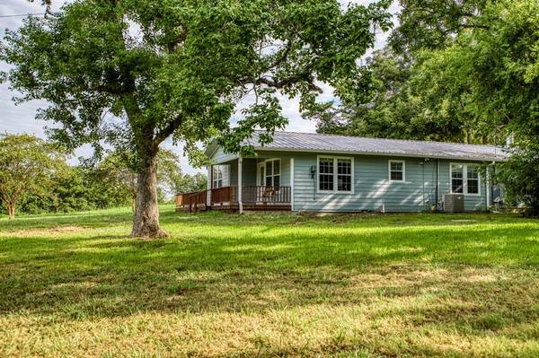 10614 Dierking RD, Brenham, TX 77833