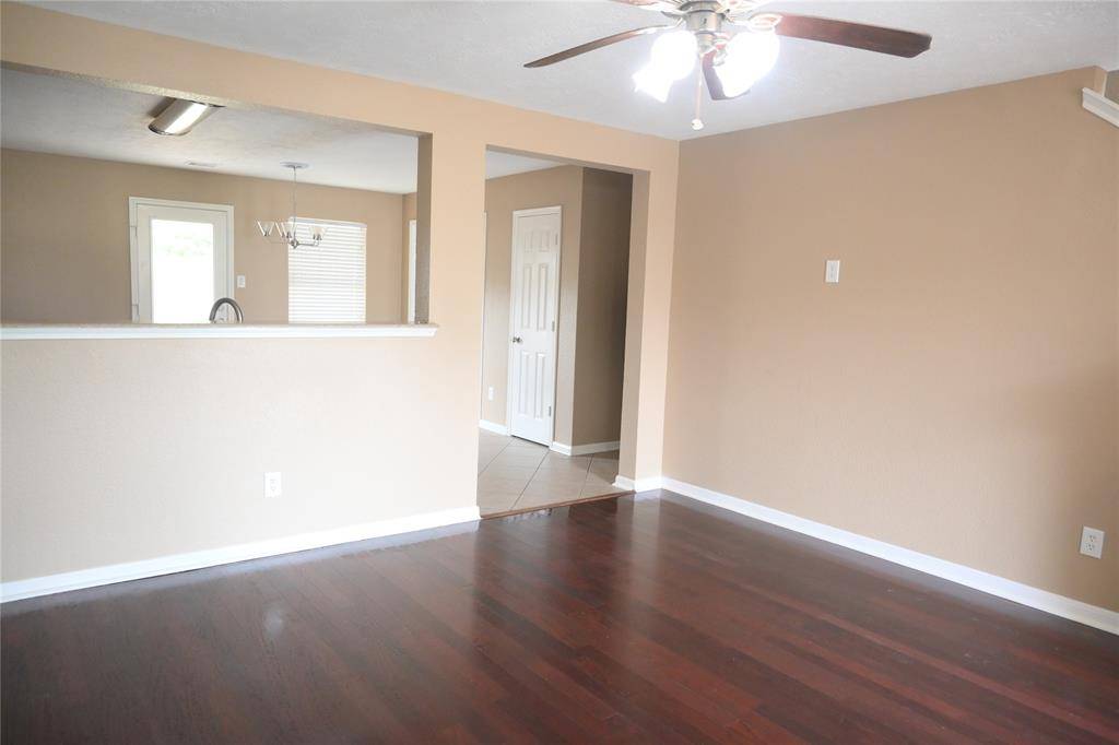 Houston, TX 77073,447 Silky Leaf DR