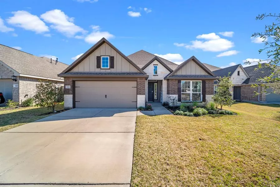 3212 Climbing Gardens CT, Conroe, TX 77301