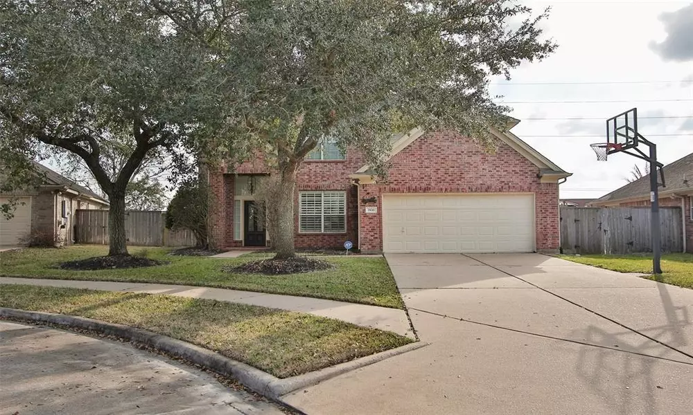 7430 Broken Oak LN, Sugar Land, TX 77479