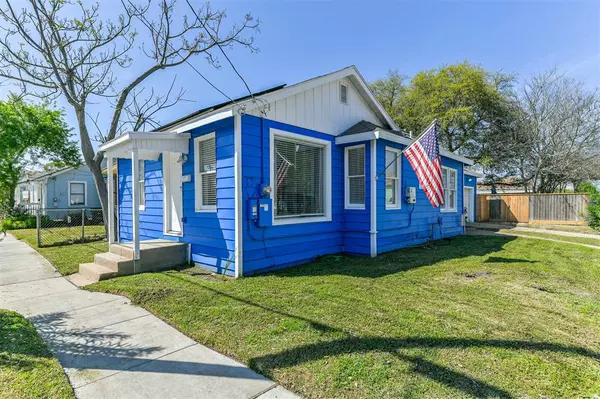 4602 Avenue L, Galveston, TX 77551