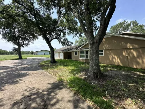 2323 Stevenson RD #CR391, Pearland, TX 77581