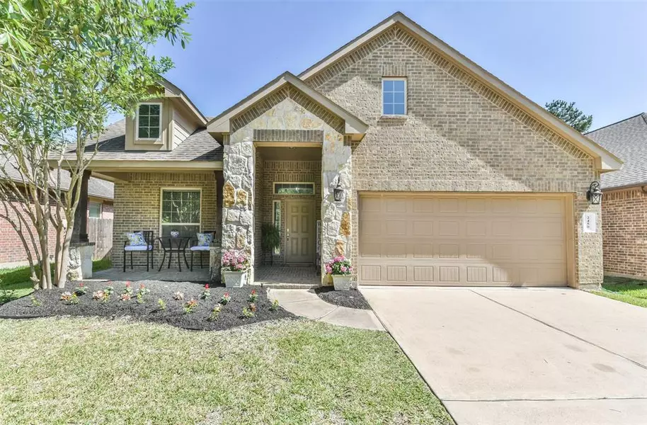 2450 Garden Shadow DR, Conroe, TX 77384