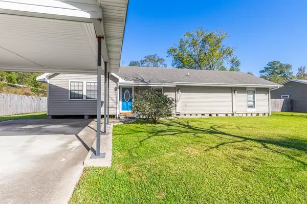 1565 Ricky LN, Vidor, TX 77662