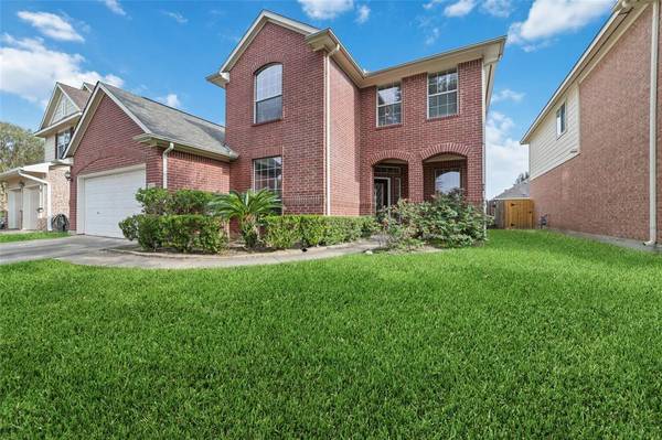 8411 Spotslyvania LN, Houston, TX 77083