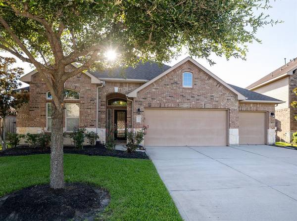 570 Southampton LN, League City, TX 77573