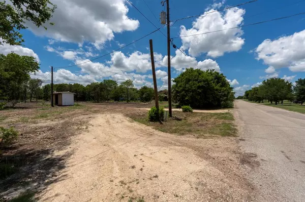 Dale, TX 78616,1251 Skyline RD