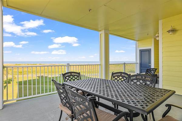 4241 Pointe West DR #201, Galveston, TX 77554