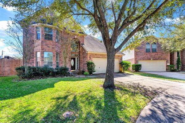 327 Colony Creek DR, Dickinson, TX 77539