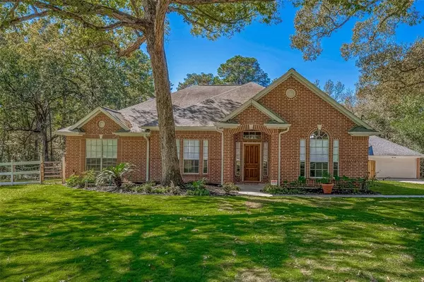 53 Creek Forest LN, Conroe, TX 77384