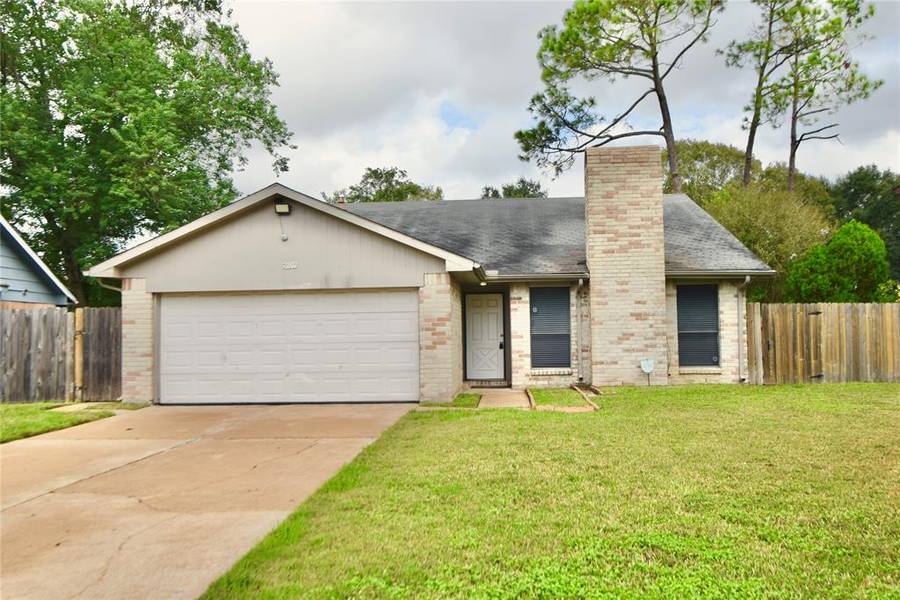 2802 Fir Crest CT, Stafford, TX 77477