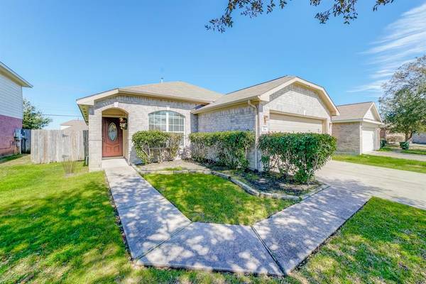 714 Silver Reef LN, La Marque, TX 77568