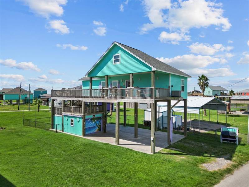 1790 Catfish LN, Crystal Beach, TX 77650