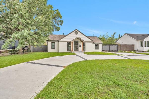 721 W 38th ST,  Houston,  TX 77018