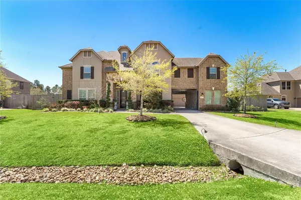 Friendswood, TX 77546,902 Pinecrest CT