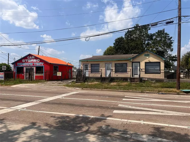 311 Cavalcade ST, Houston, TX 77009