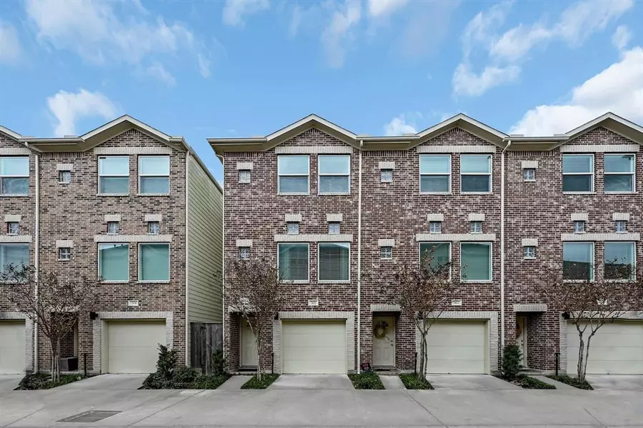 8705 Bryam #301, Houston, TX 77061