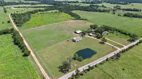 842 Lynn RD, Chappell Hill, TX 77426