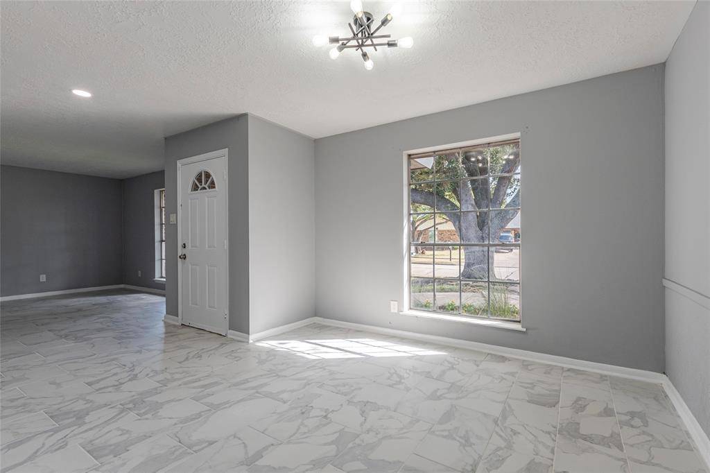 Deer Park, TX 77536,913 N Amy DR