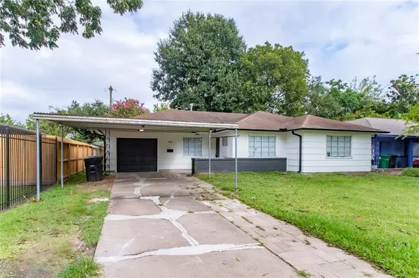 2046 Marnel RD, Houston, TX 77055