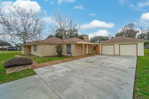 4418 W Pasadena BLVD, Deer Park, TX 77536