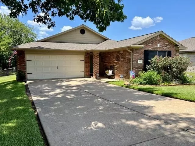 207 Leisure LN, Montgomery, TX 77356